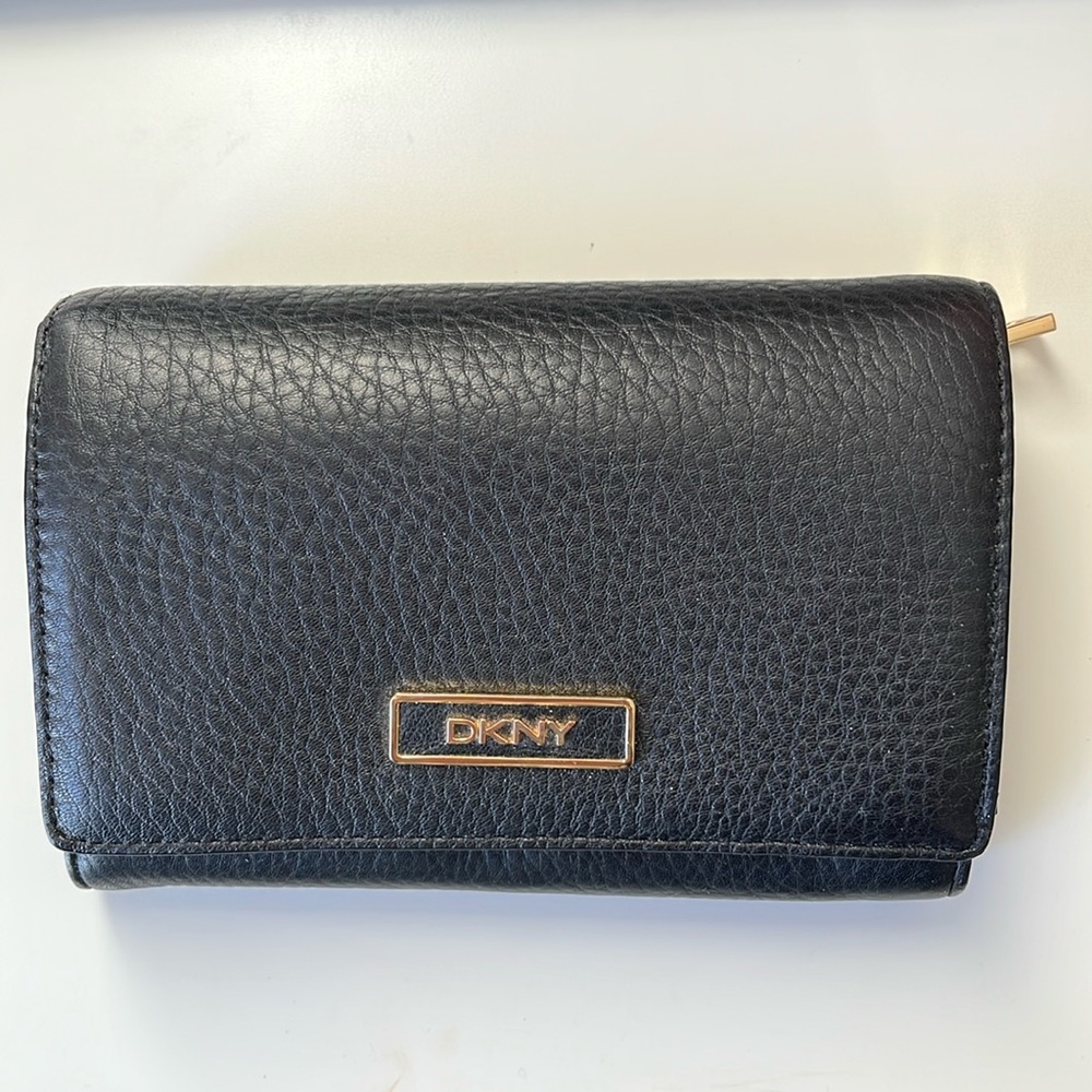 DKNY Wallet